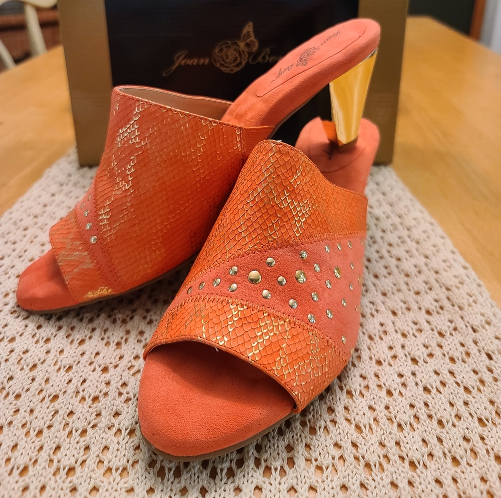 Joan Boyce NWT Coral Gold Studded Heeled Mules with Gold Mirror Heels Size 11M